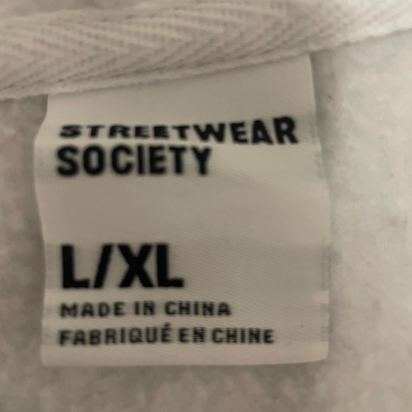 White zip up hoodie XL - Picture 2 of 2